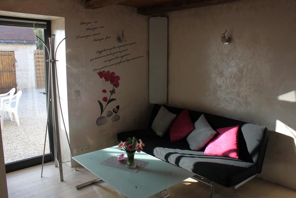 Charmante Maison Pierres 1768 Polisy ภายนอก รูปภาพ